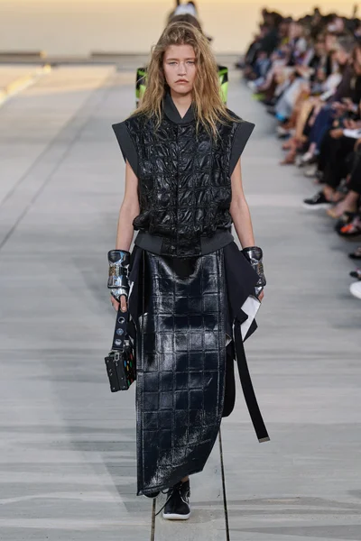 Look 36